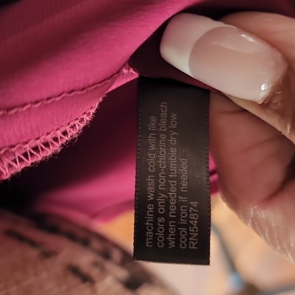 The Limited Women's Button Down Dress Blouse.... EXCELLENT CONDITION - Picture 8 of 9